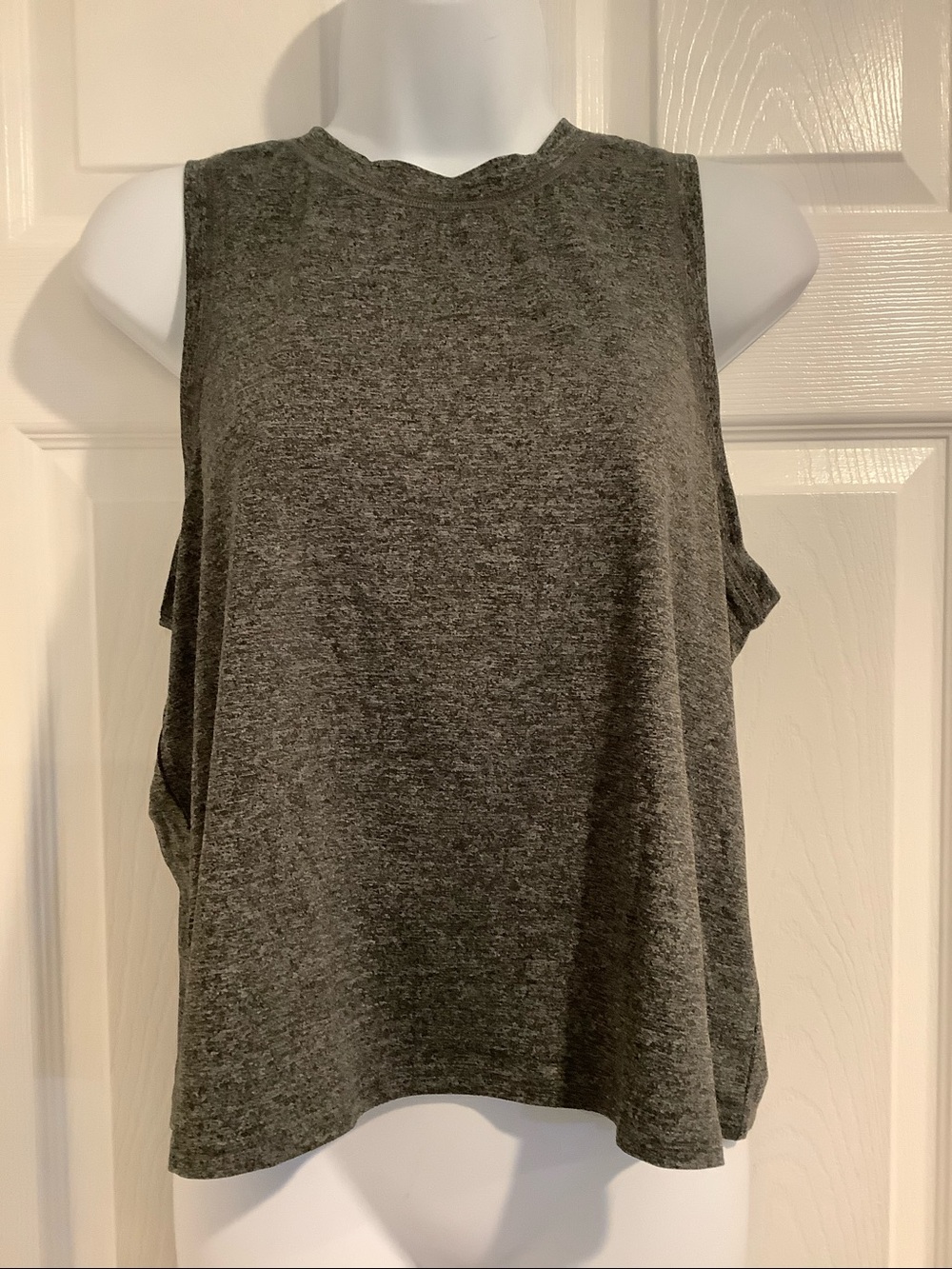 QUINCE Women’s Oversized Dark Gray Stretchy Summer Minimalist Basic Tank Top M